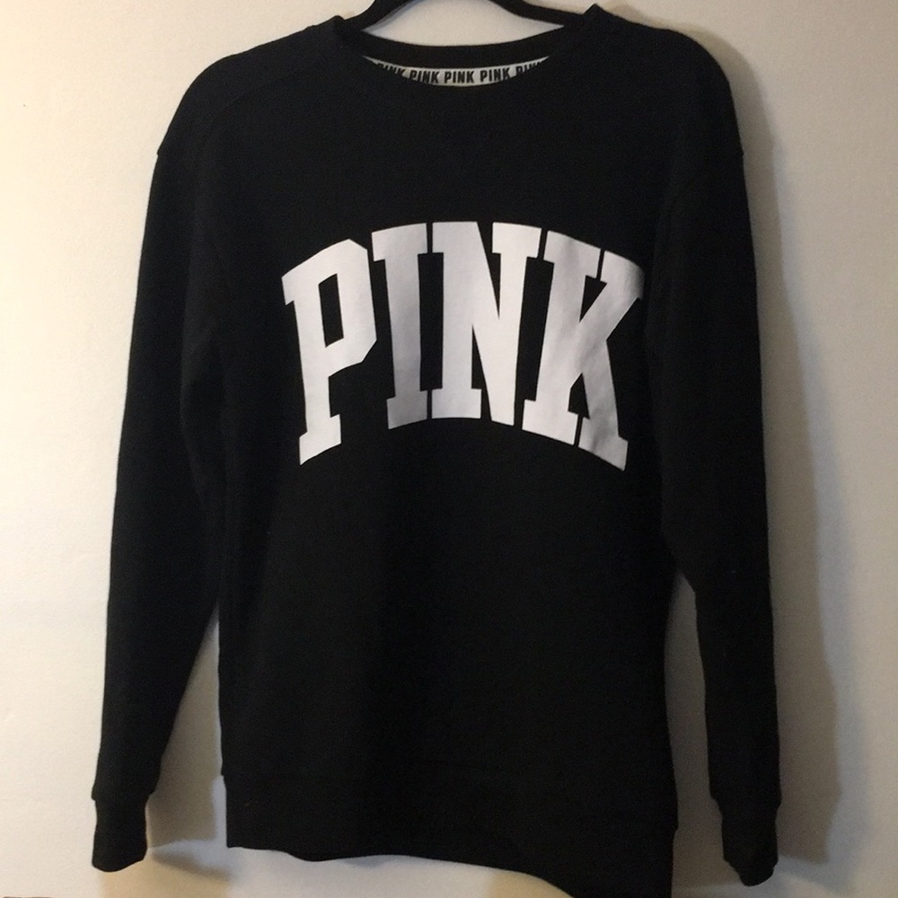 NWOT vs pink crew neck
